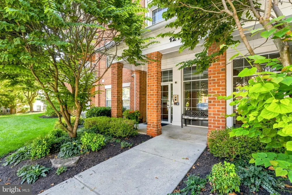 12105 TULLAMORE #402 Timonium, MD 21093