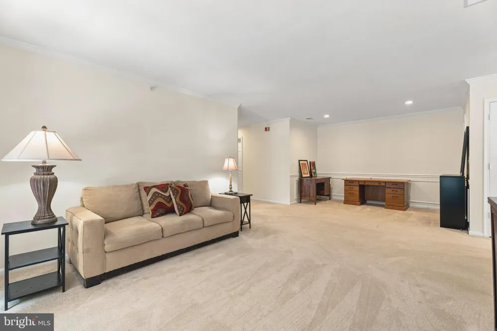 12105 TULLAMORE #402 Timonium, MD 21093