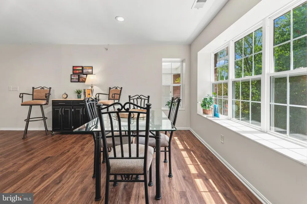 12105 TULLAMORE #402 Timonium, MD 21093