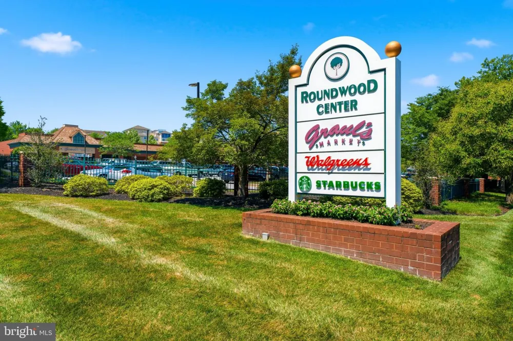 12105 TULLAMORE #402 Timonium, MD 21093