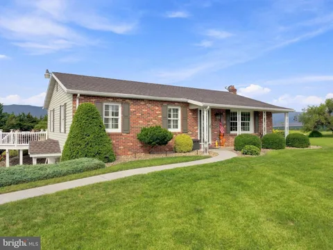 5721 OAKWOOD DRIVE