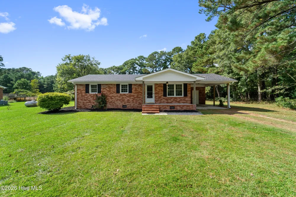 171 Trott Road Richlands, NC 28574