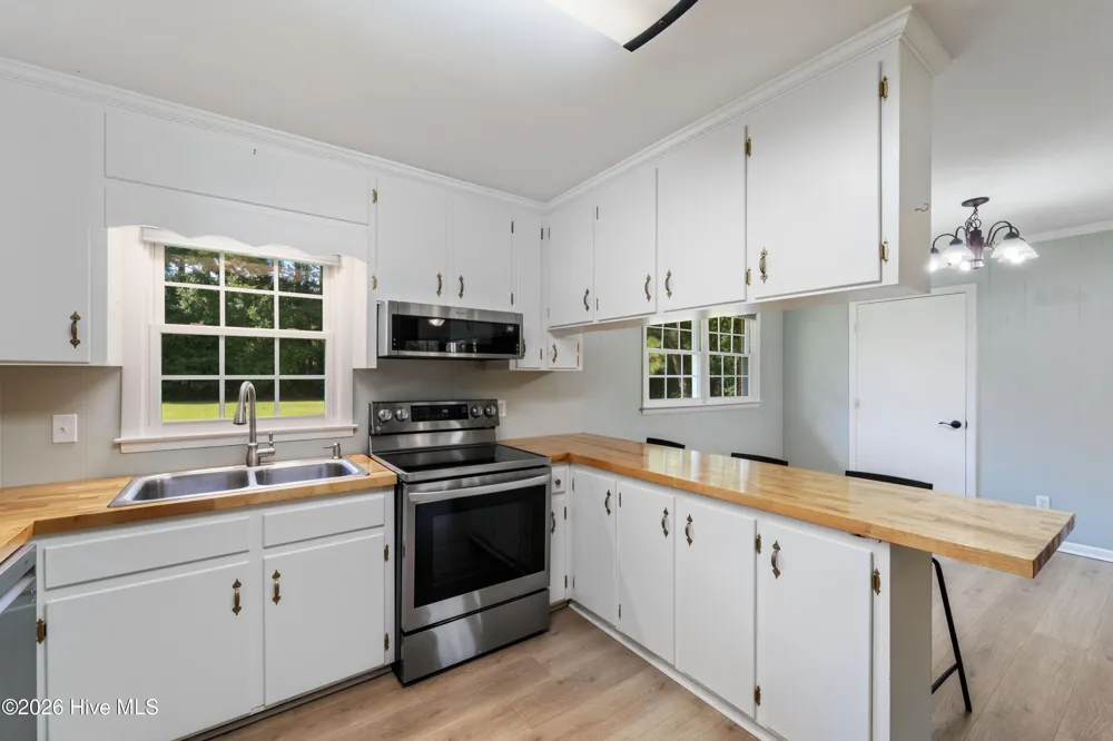 171 Trott Road Richlands, NC 28574