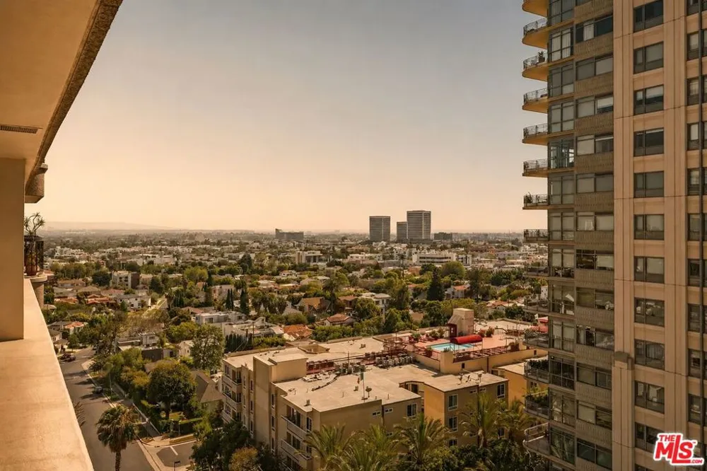 10790 Wilshire Boulevard #1001 Los Angeles, CA 90024