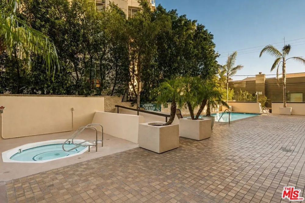 10790 Wilshire Boulevard #1001 Los Angeles, CA 90024