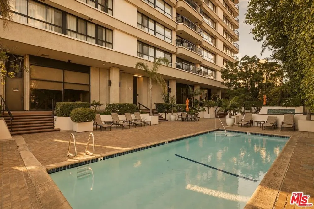 10790 Wilshire Boulevard #1001 Los Angeles, CA 90024