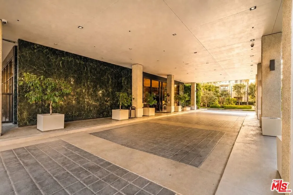 10790 Wilshire Boulevard #1001 Los Angeles, CA 90024