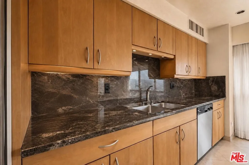 10790 Wilshire Boulevard #1001 Los Angeles, CA 90024