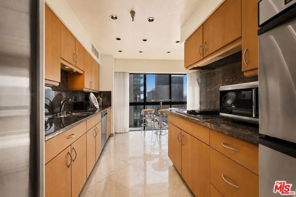 10790 Wilshire Boulevard #1001 Los Angeles, CA 90024