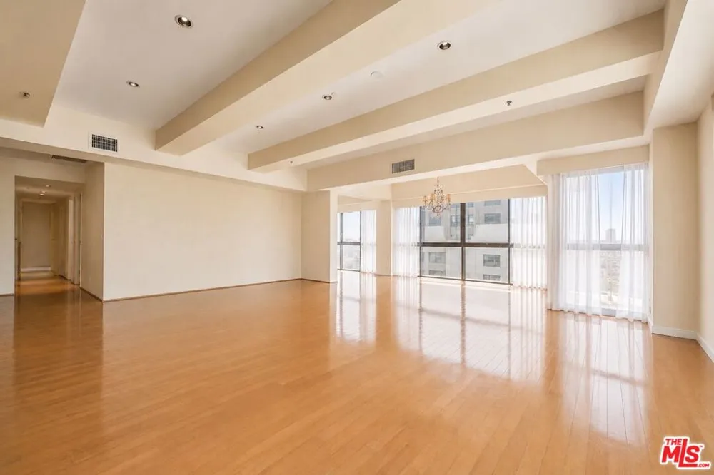 10790 Wilshire Boulevard #1001 Los Angeles, CA 90024
