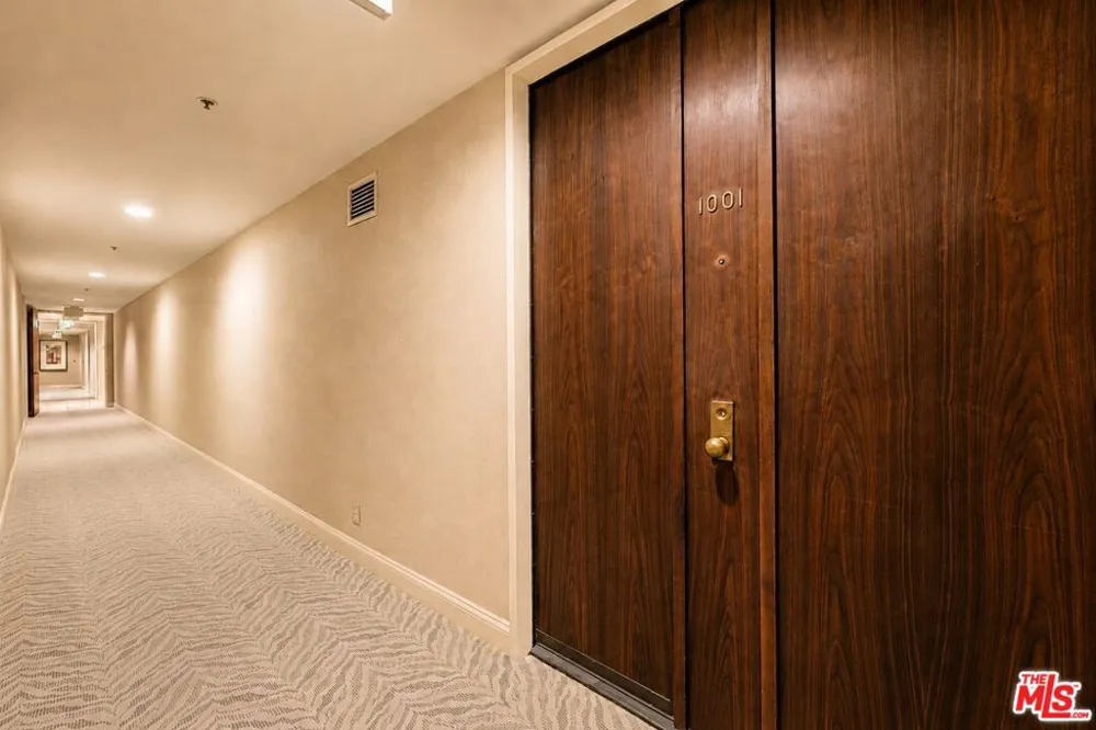 10790 Wilshire Boulevard #1001 Los Angeles, CA 90024