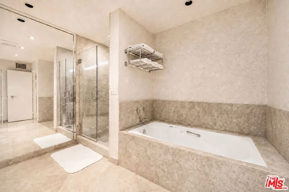 10790 Wilshire Boulevard #1001 Los Angeles, CA 90024