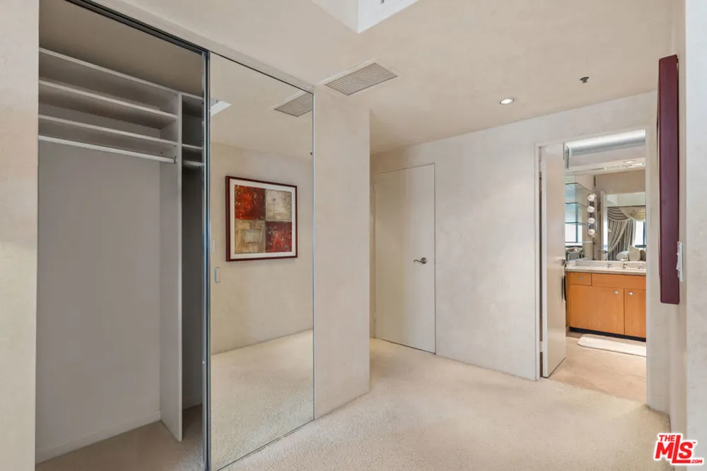 10790 Wilshire Boulevard #1001 Los Angeles, CA 90024