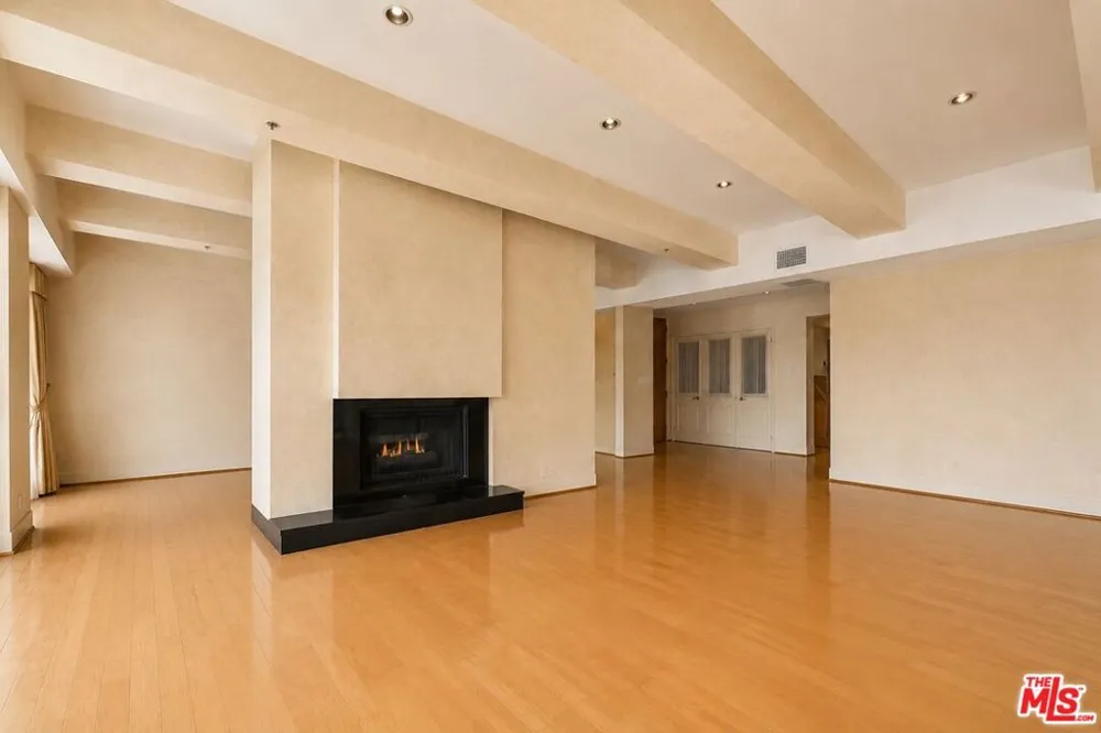 10790 Wilshire Boulevard #1001 Los Angeles, CA 90024