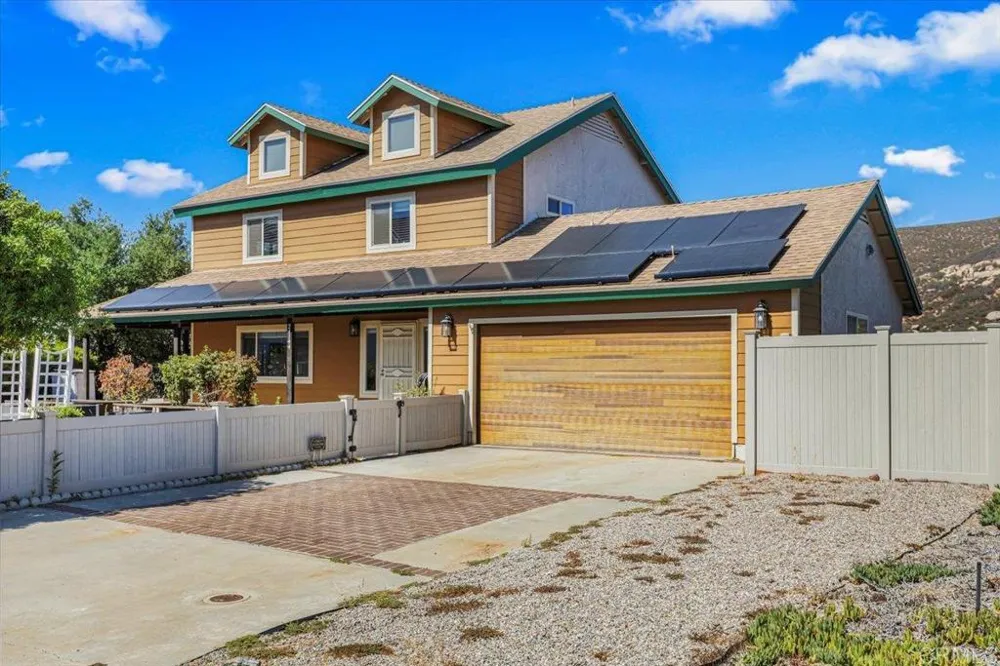 24144 St Helena Court Ramona, CA 92065