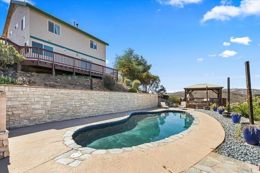 24144 St Helena Court Ramona, CA 92065