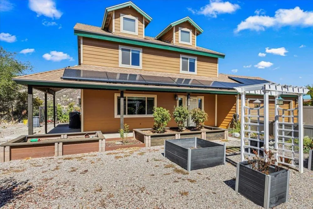 24144 St Helena Court Ramona, CA 92065