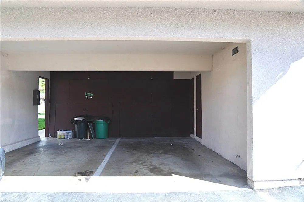 1102 W Calle Del Sol Azusa, CA 91702
