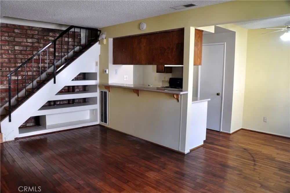 1102 W Calle Del Sol Azusa, CA 91702