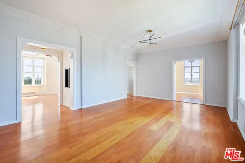 1314 HAYWORTH AVENUE #502