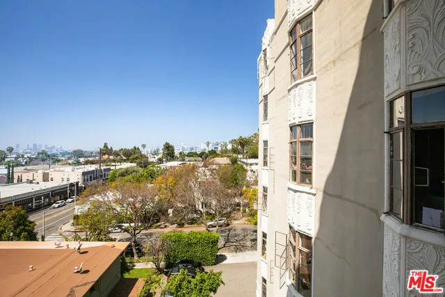 1314 HAYWORTH AVENUE #502 West Hollywood, CA 90046