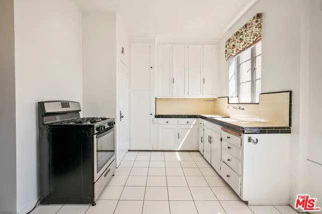 1314 HAYWORTH AVENUE #502 West Hollywood, CA 90046