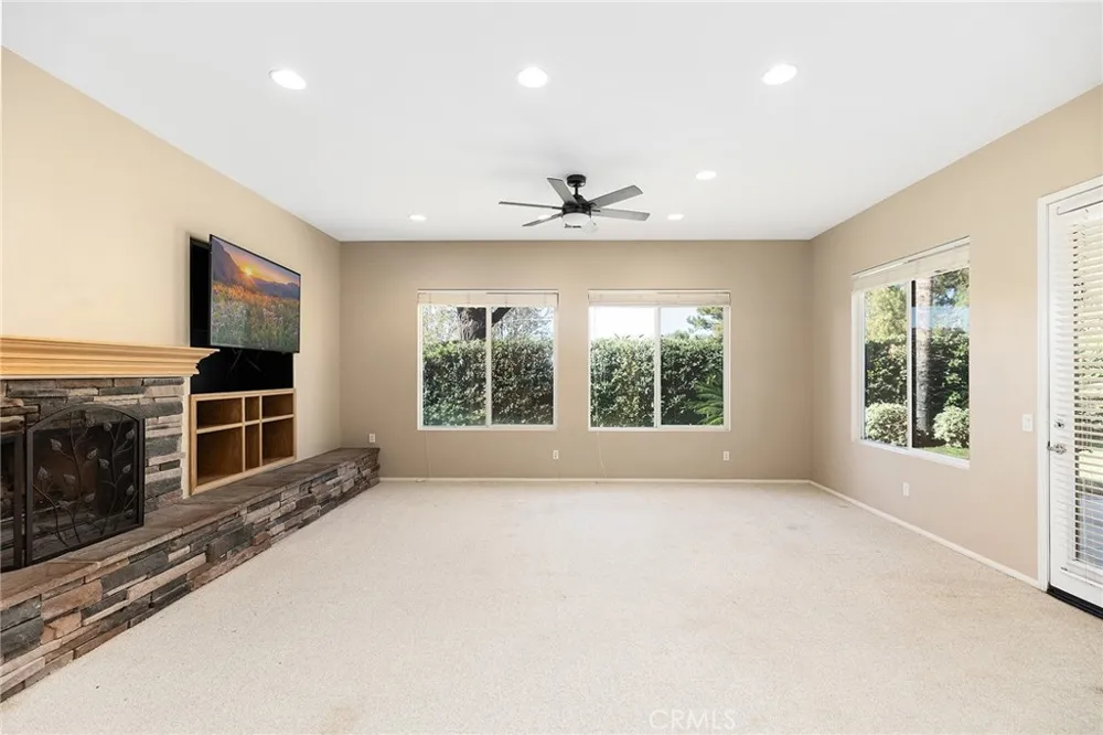 43831 Carentan Temecula, CA 92592