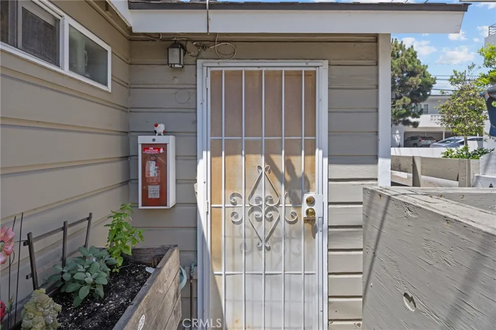 144 Whiting El Segundo, CA 90245