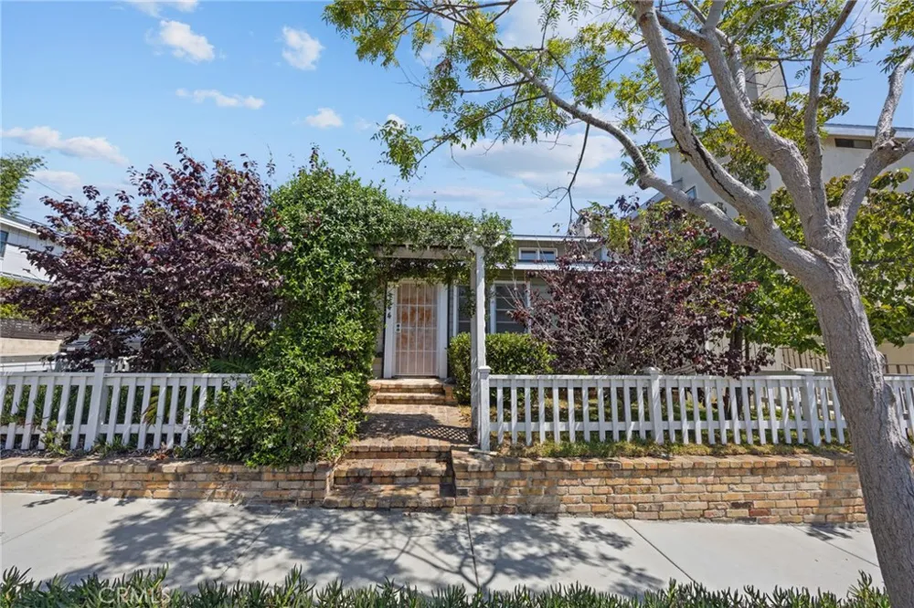 144 Whiting El Segundo, CA 90245