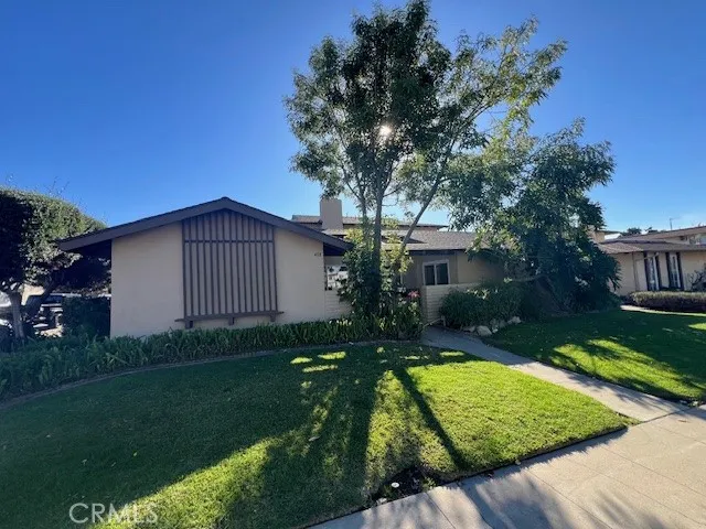 408 W La Veta #A Orange, CA 92866
