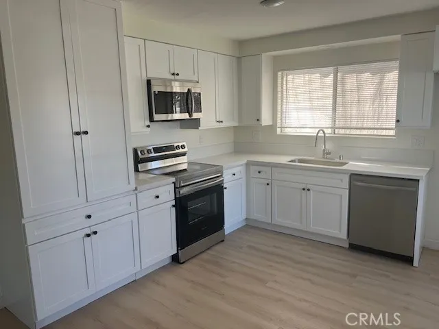 408 W La Veta #A Orange, CA 92866
