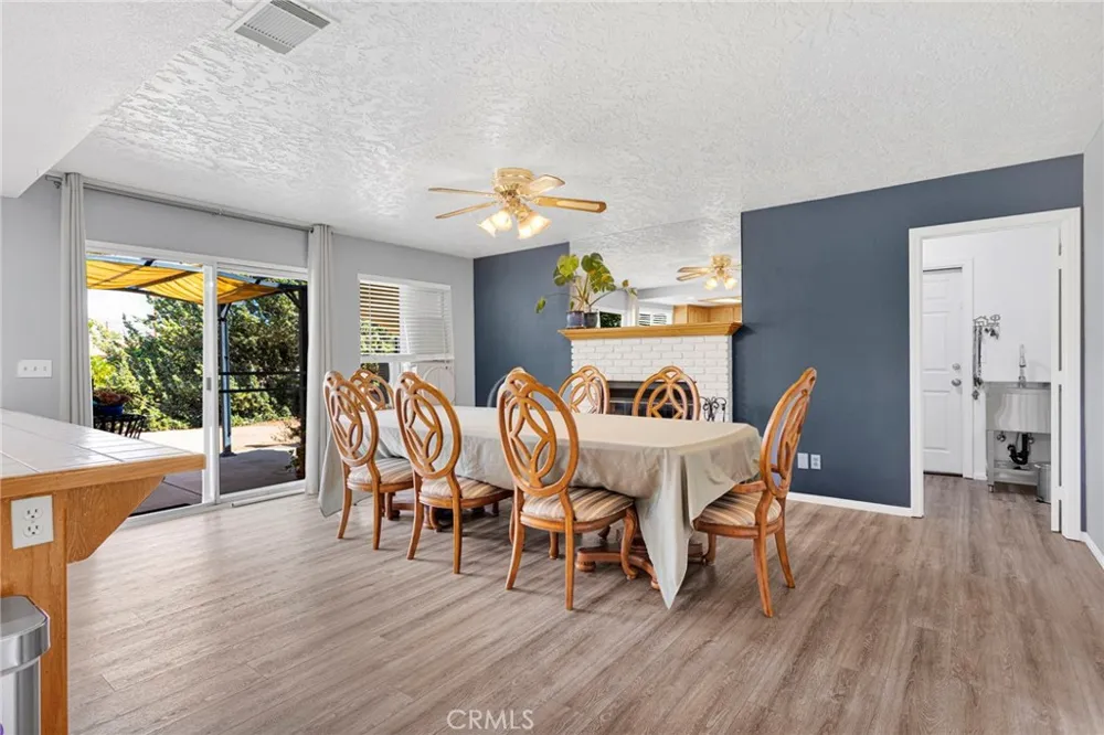 8951 Avocado Hesperia, CA 92345