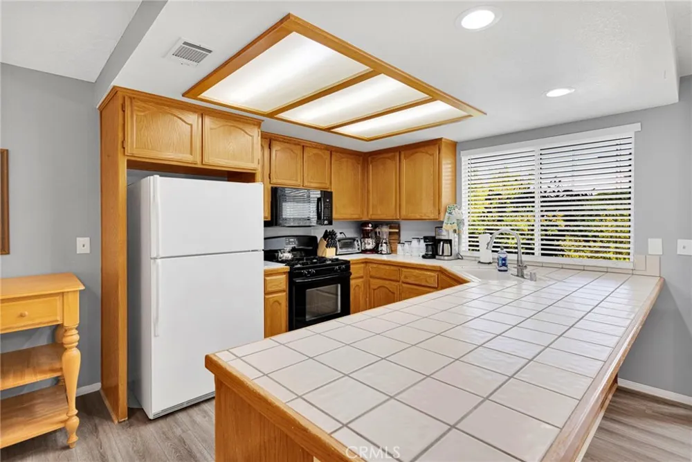 8951 Avocado Hesperia, CA 92345