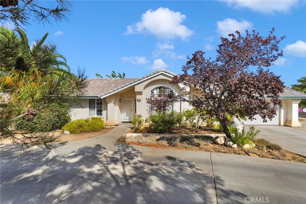 8951 Avocado Hesperia, CA 92345