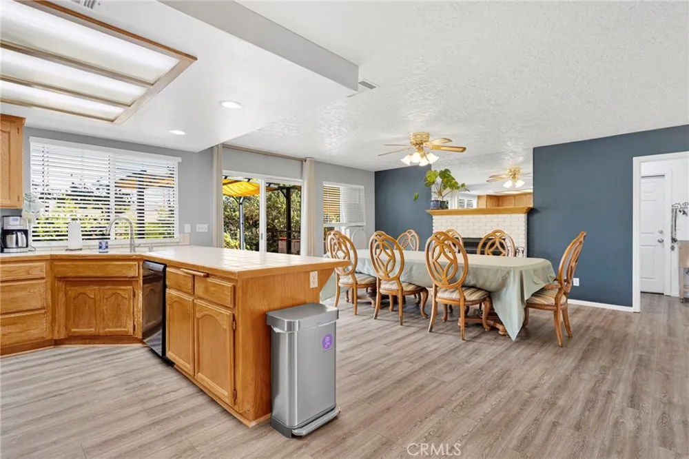 8951 Avocado Hesperia, CA 92345