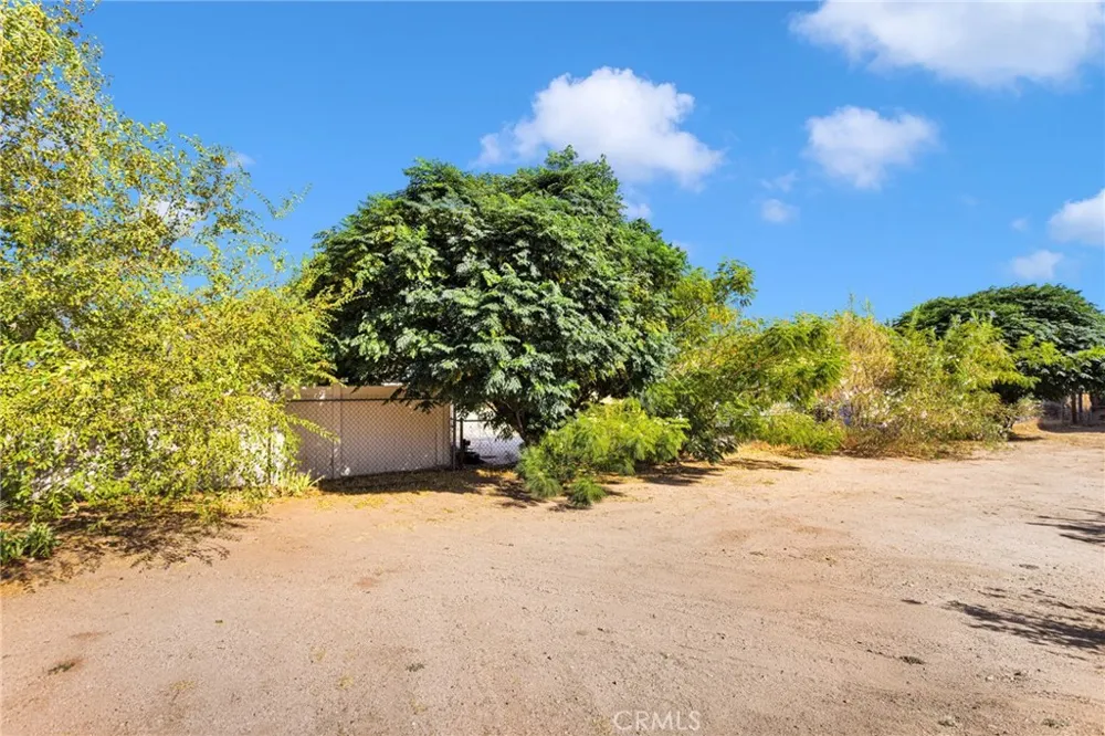 8951 Avocado Hesperia, CA 92345