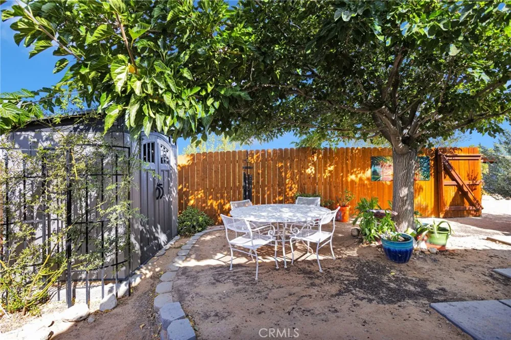 8951 Avocado Hesperia, CA 92345
