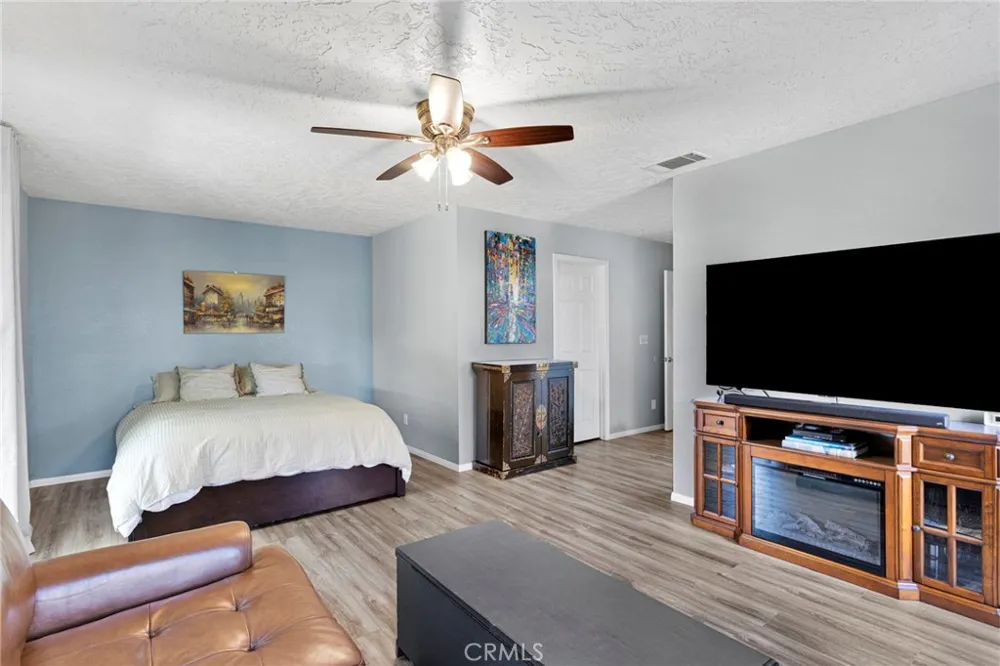 8951 Avocado Hesperia, CA 92345