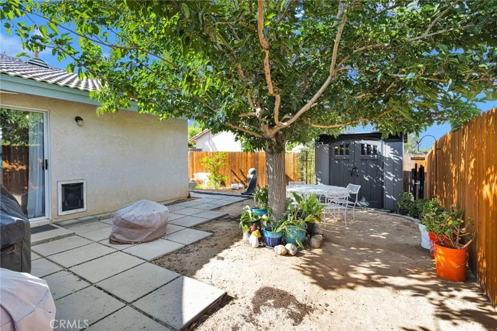 8951 Avocado Hesperia, CA 92345