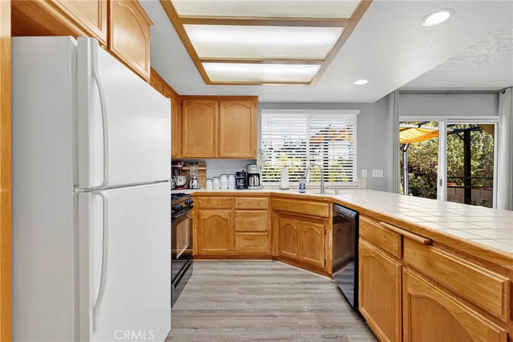 8951 Avocado Hesperia, CA 92345