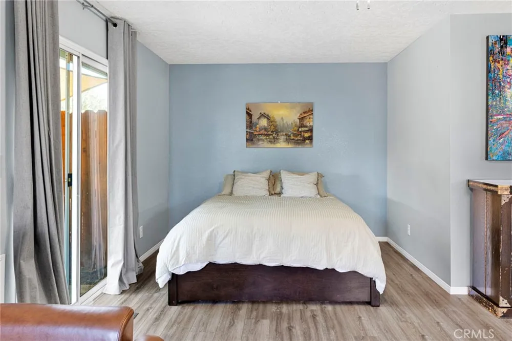 8951 Avocado Hesperia, CA 92345