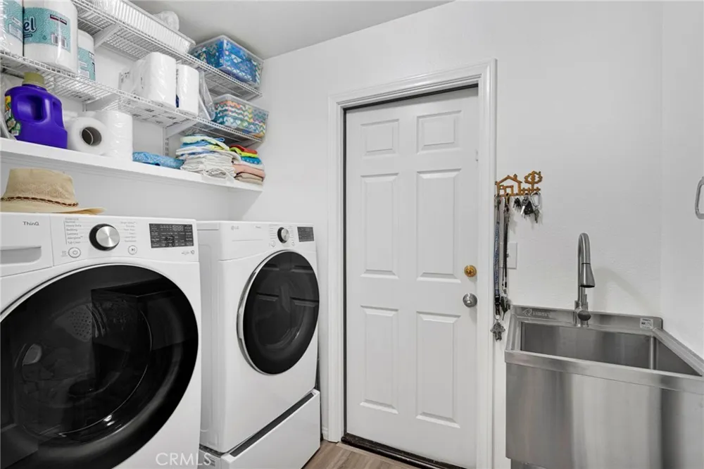 8951 Avocado Hesperia, CA 92345