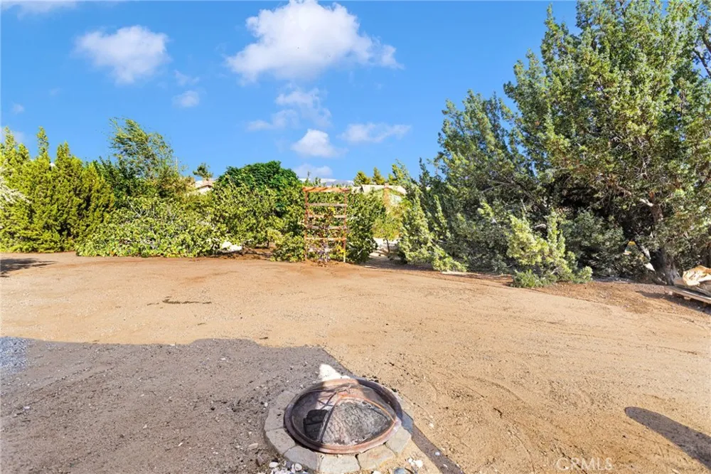 8951 Avocado Hesperia, CA 92345