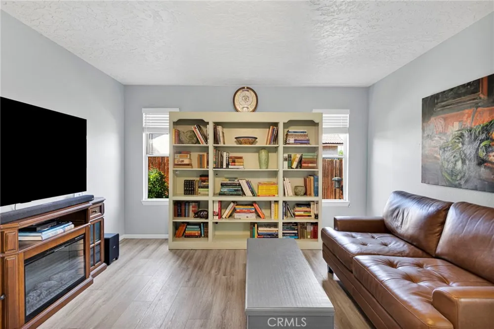 8951 Avocado Hesperia, CA 92345