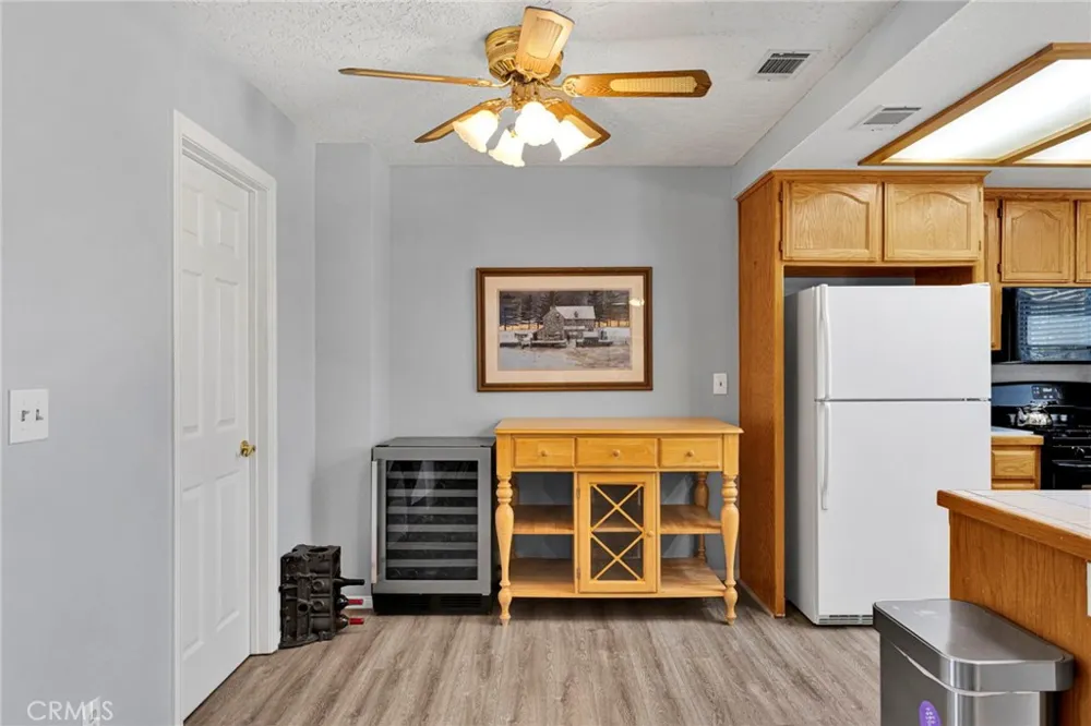 8951 Avocado Hesperia, CA 92345
