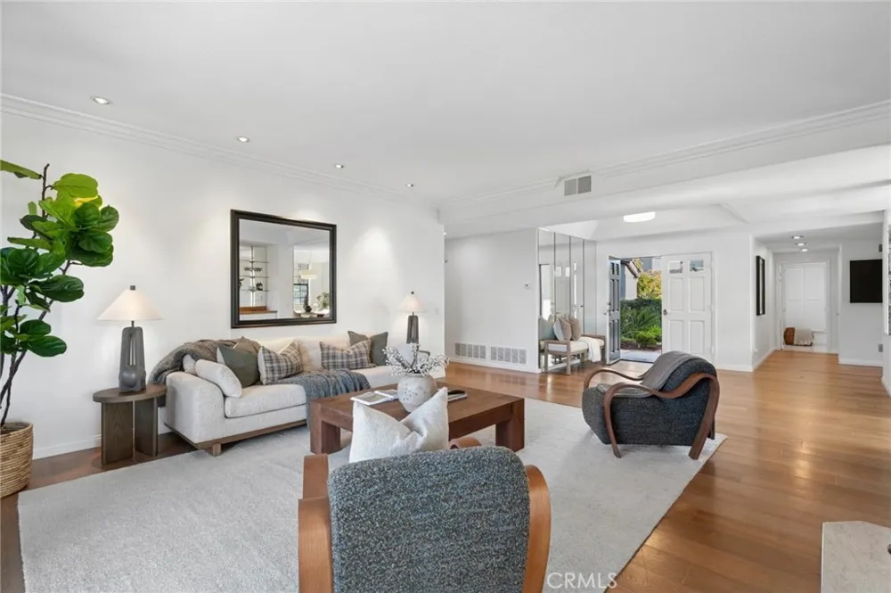 108 Ocean Vista Newport Beach, CA 92660