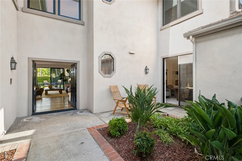 108 Ocean Vista Newport Beach, CA 92660