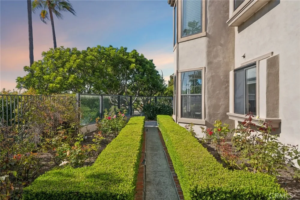108 Ocean Vista Newport Beach, CA 92660