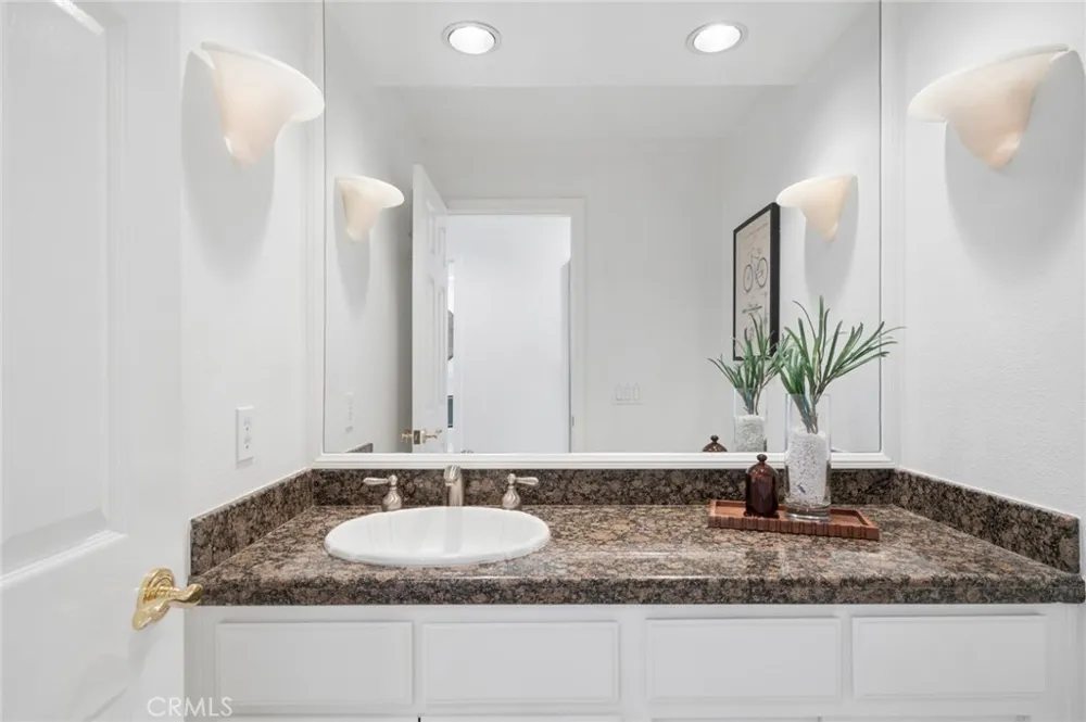 108 Ocean Vista Newport Beach, CA 92660