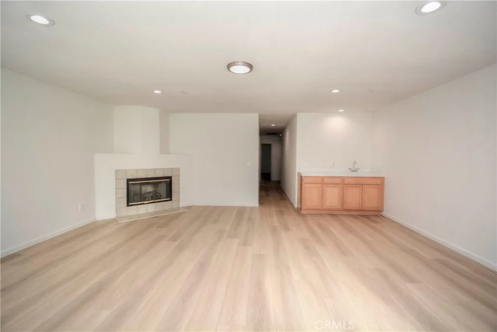 6184 Medinah Fontana, CA 92336